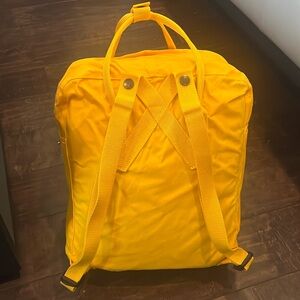 FJALLRAVEN KANKEN yellow backpack